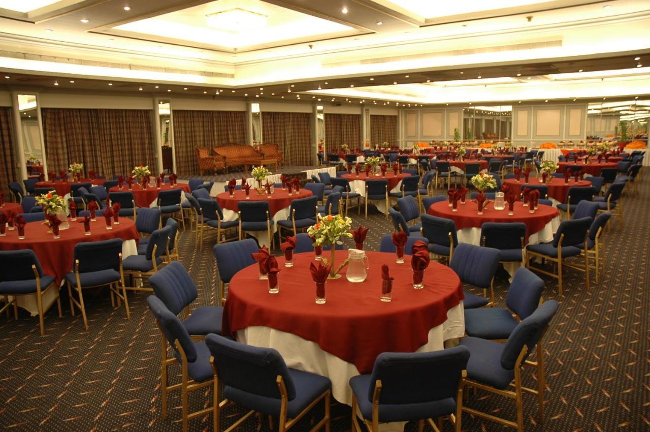 Regent Plaza Hotel & Convention Center Karáčí Exteriér fotografie