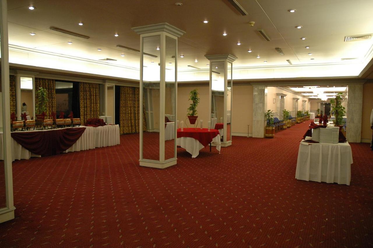 Regent Plaza Hotel & Convention Center Karáčí Exteriér fotografie